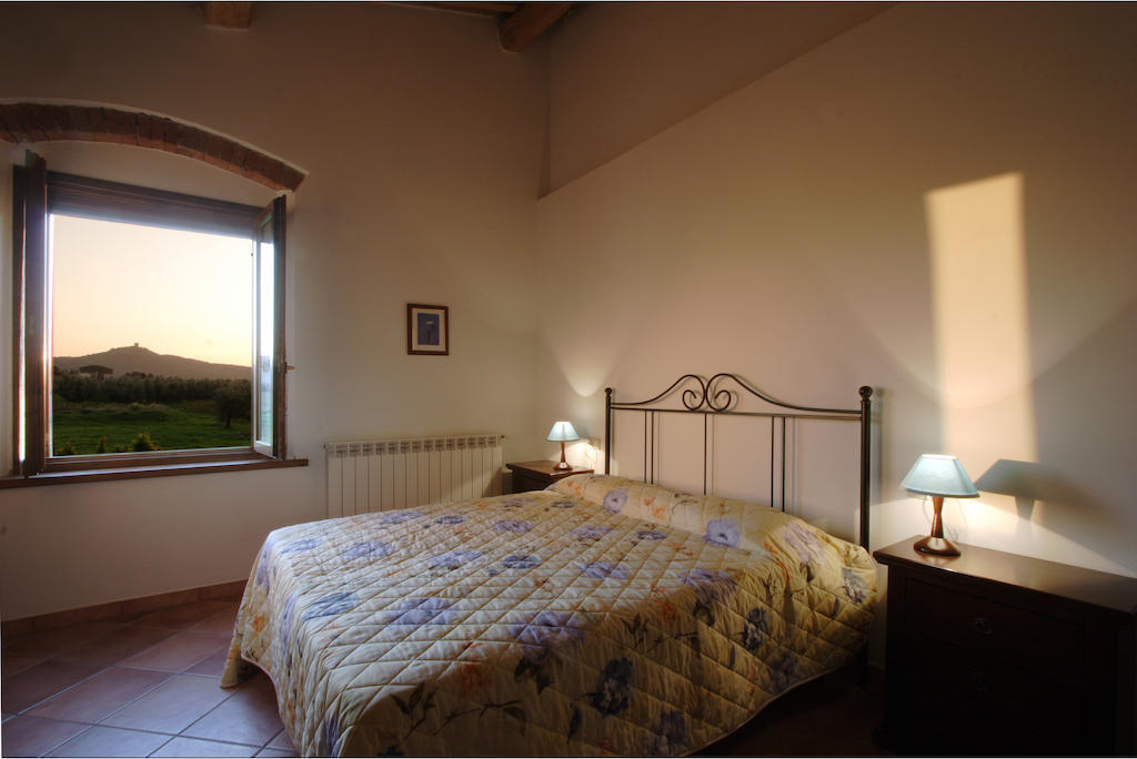 Agriturismo Quattro Pini กัสตาลเญโต การ์ดุชชี ห้อง รูปภาพ