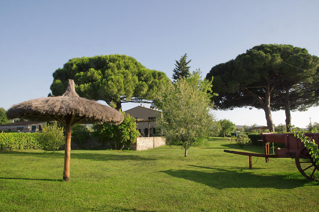 Agriturismo Quattro Pini กัสตาลเญโต การ์ดุชชี ภายนอก รูปภาพ