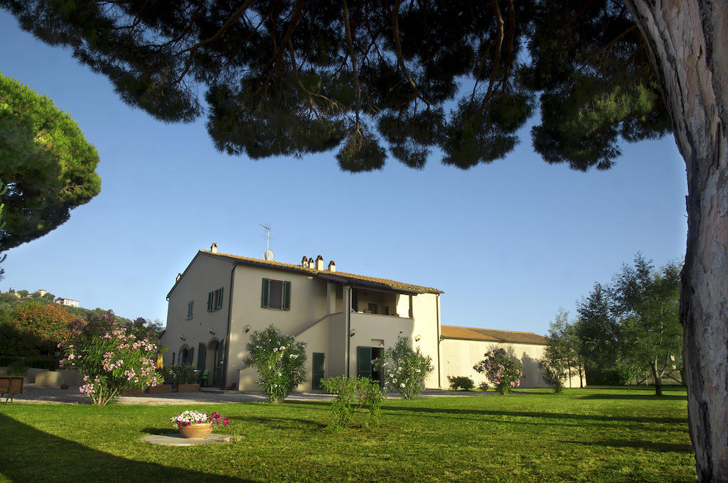 Agriturismo Quattro Pini กัสตาลเญโต การ์ดุชชี ห้อง รูปภาพ