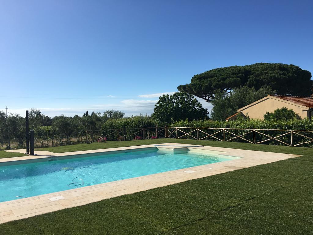 Agriturismo Quattro Pini กัสตาลเญโต การ์ดุชชี ภายนอก รูปภาพ