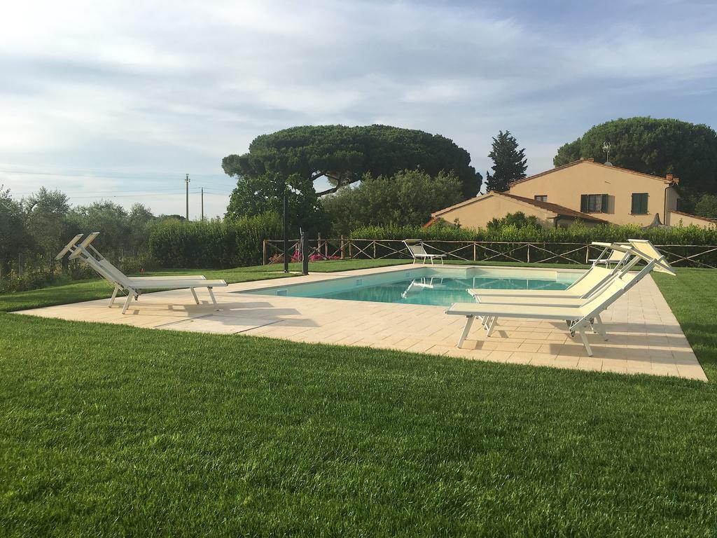 Agriturismo Quattro Pini กัสตาลเญโต การ์ดุชชี ภายนอก รูปภาพ