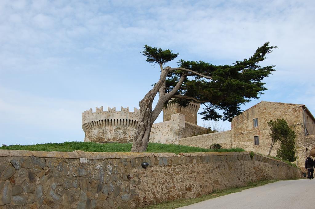 Agriturismo Quattro Pini กัสตาลเญโต การ์ดุชชี ภายนอก รูปภาพ