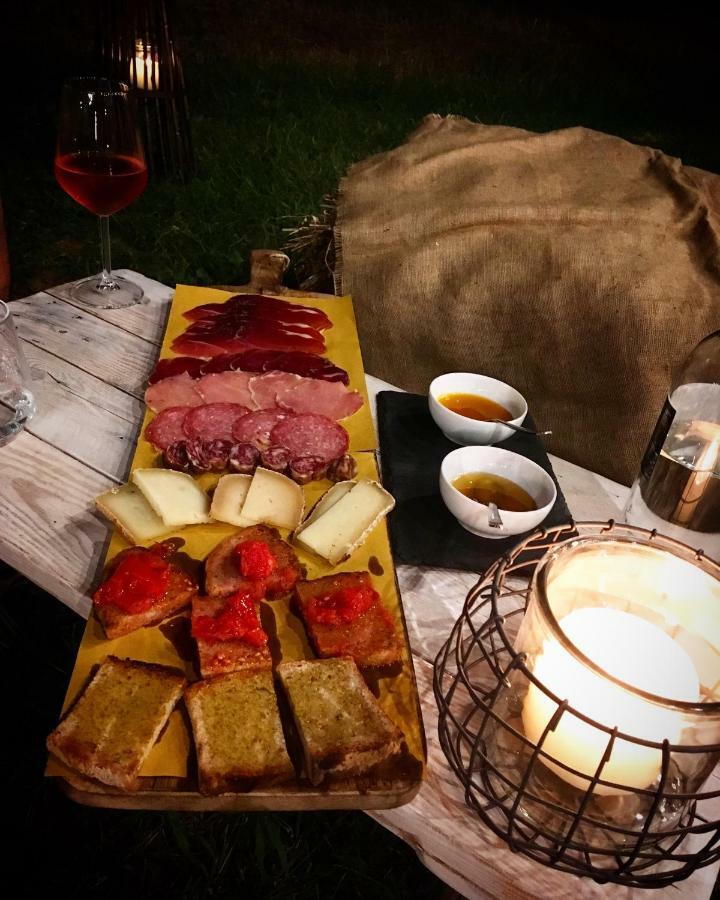 Agriturismo Quattro Pini กัสตาลเญโต การ์ดุชชี ภายนอก รูปภาพ